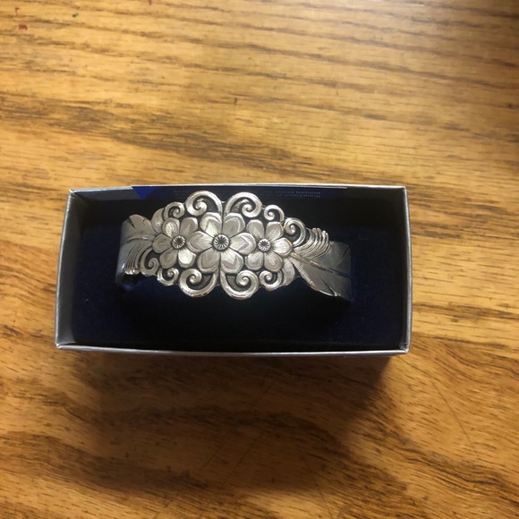 Montana Silversmiths Jewelry - Montana Silversmith antique silver bracelet